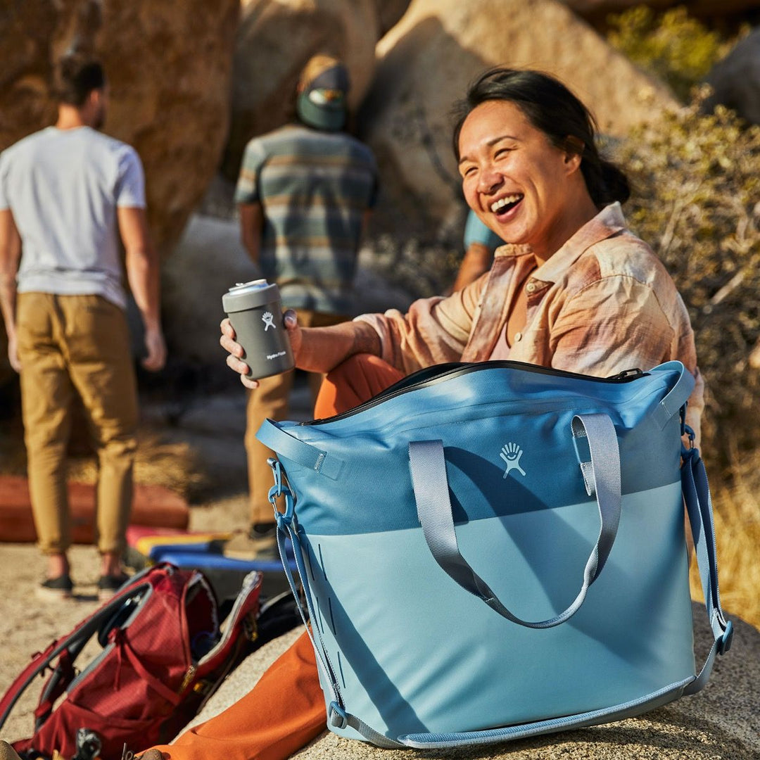 Hydro flask soft cooler tote hotsell